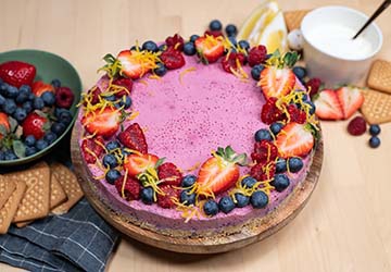 Berry-yogurt cake