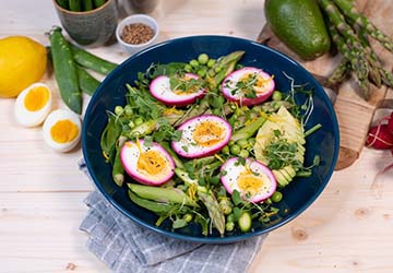 Salad with pickled eggs